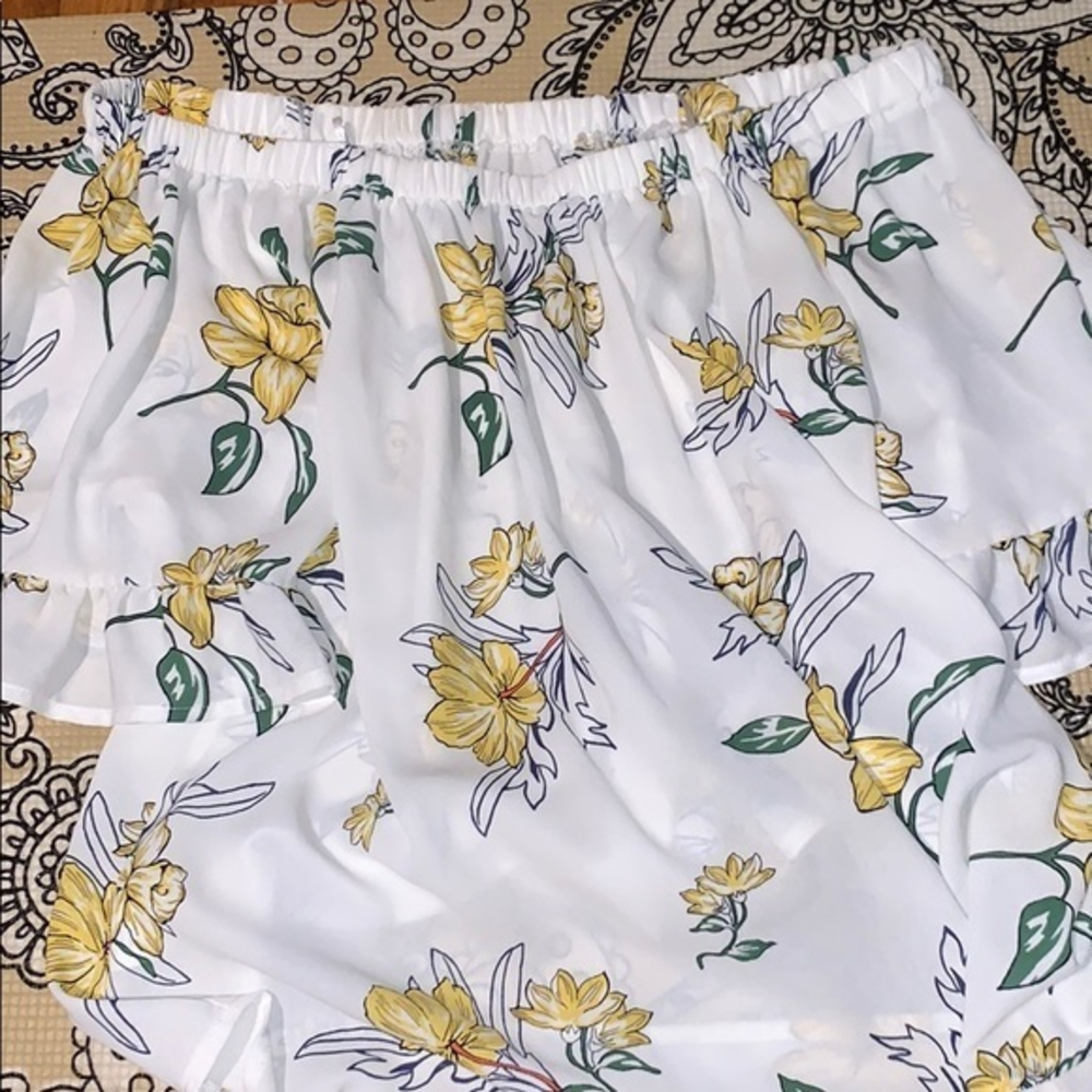 Tillys Never worn summer off shoulder white shirt